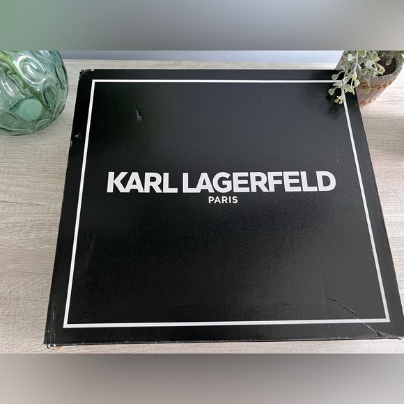 KARL LAGERFELD PARIS
Women's Pippa Lug sole Booties - Picture 10 of 10